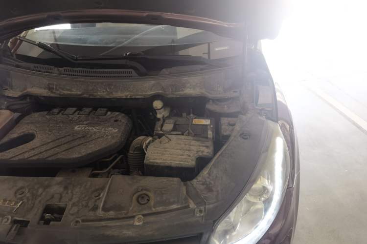 Used Dongfeng Fengon 580 2017 1.5T CVT Luxury Model Engine Bay Left