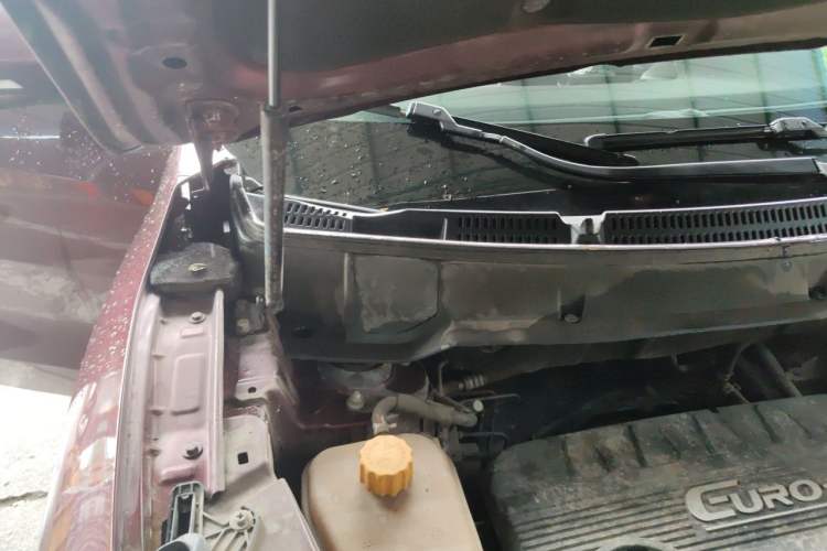 Used Dongfeng Fengon 580 2017 1.5T CVT Smart Style Model Engine Bay Right