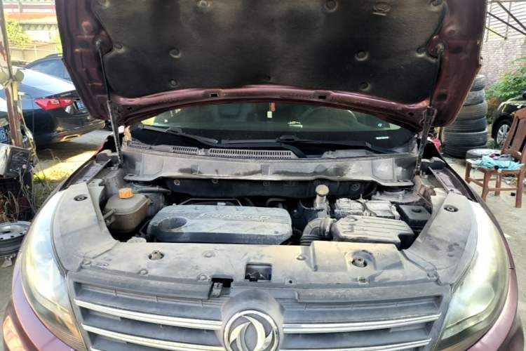 Used Dongfeng Fengon 580 2017 Revised Version 1.5T CVT Luxury Edition Engine Bay