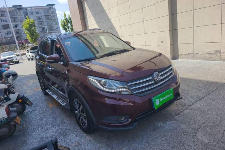 Used Dongfeng Fengon 580 2017 Revised Version 1.5T CVT Luxury Edition Front Right 45 Deg