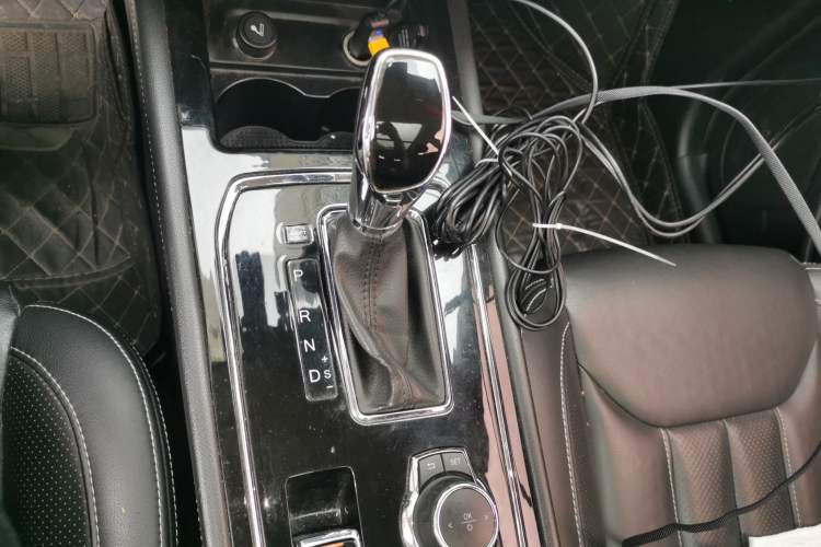 Used Dongfeng Fengon 580 2017 1.5T CVT Smart Style Model Gear Lever