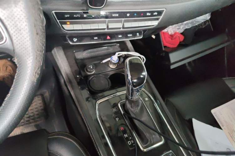 Used Dongfeng Fengon 580 2017 1.5T CVT Smart Style Model Gear Lever