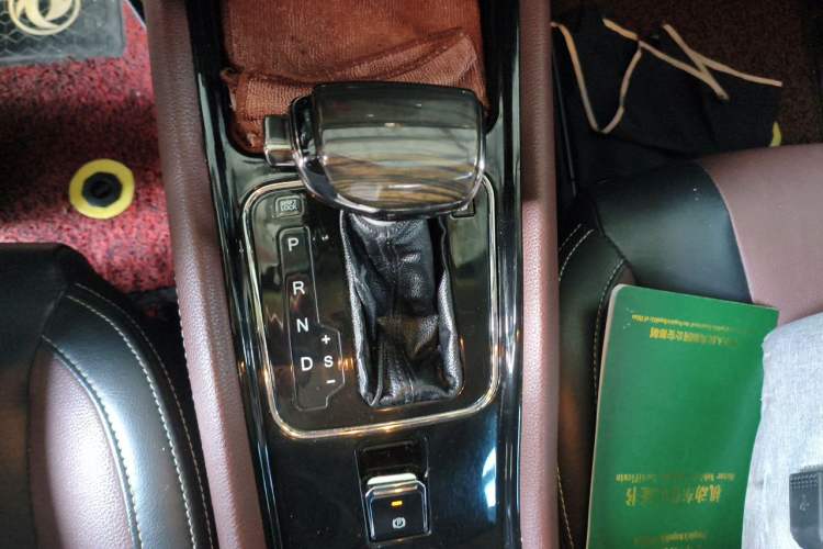 Used Dongfeng Fengon 580 2017 1.5T CVT Luxury Model Gear Lever