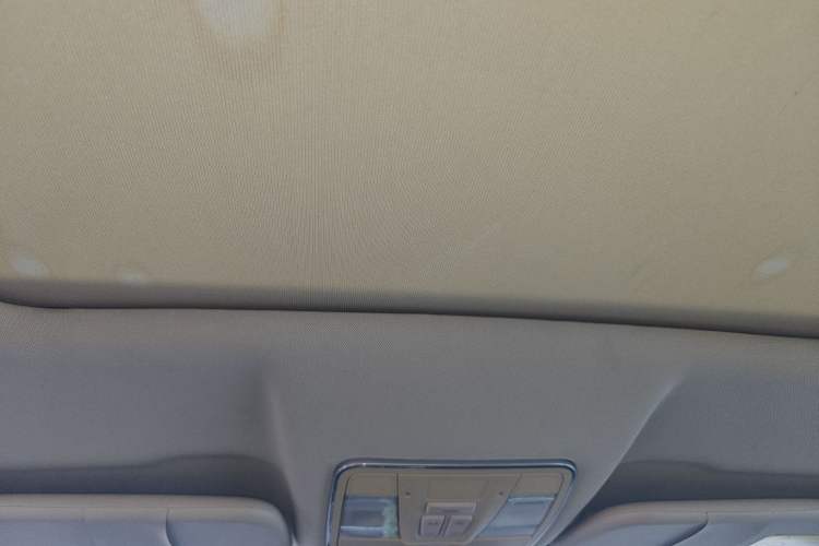 Used Dongfeng Fengon 580 2017 1.5T CVT Smart Connectivity Model Headliner