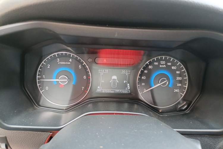 Used Dongfeng Fengon 580 2017 1.5T Manual Luxury Model Instrument Cluster