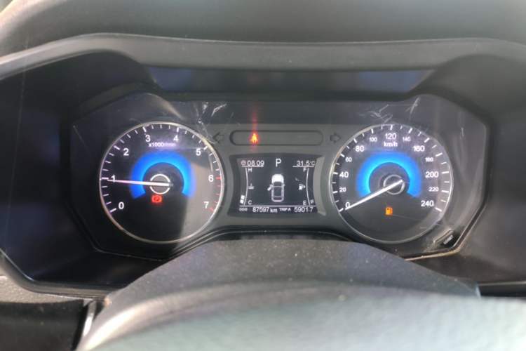 Used Dongfeng Fengon 580 2017 Revised Version 1.5T CVT Luxury Edition Instrument Cluster