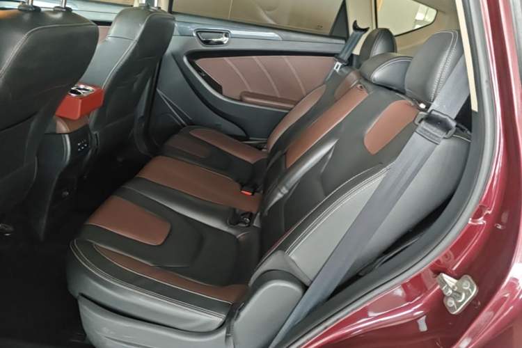 Used Dongfeng Fengon 580 2017 1.5T CVT Luxury Model Left Rear Seat