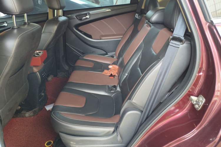 Used Dongfeng Fengon 580 2017 1.5T CVT Luxury Model Left Rear Seat