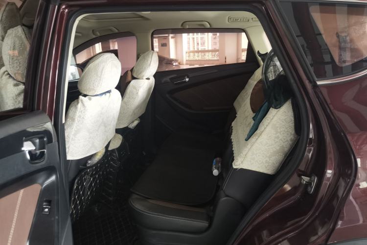 Used Dongfeng Fengon 580 2017 1.5T CVT Luxury Model Left Rear Seat