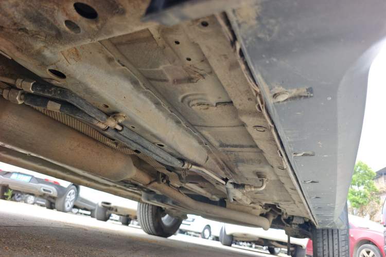 Used Dongfeng Fengon 580 2017 Revised Version 1.5T CVT Luxury Edition Left Side Sill