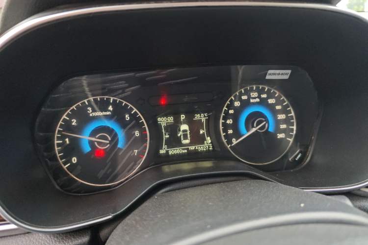 Used Dongfeng Fengon 580 2017 1.5T CVT Smart Style Model Odometer Close Up
