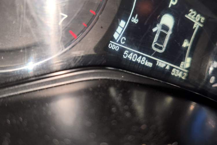 Used Dongfeng Fengon 580 2017 1.5T CVT Luxury Model Odometer Close Up
