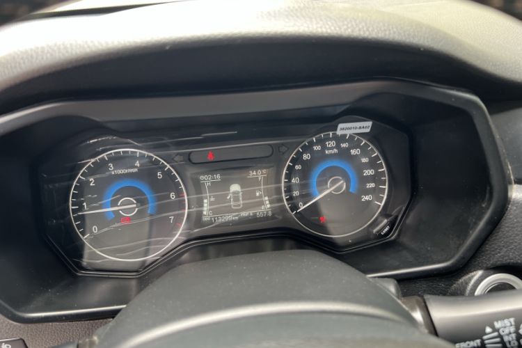 Used Dongfeng Fengon 580 2017 1.5T Manual Luxury Model Odometer Close Up