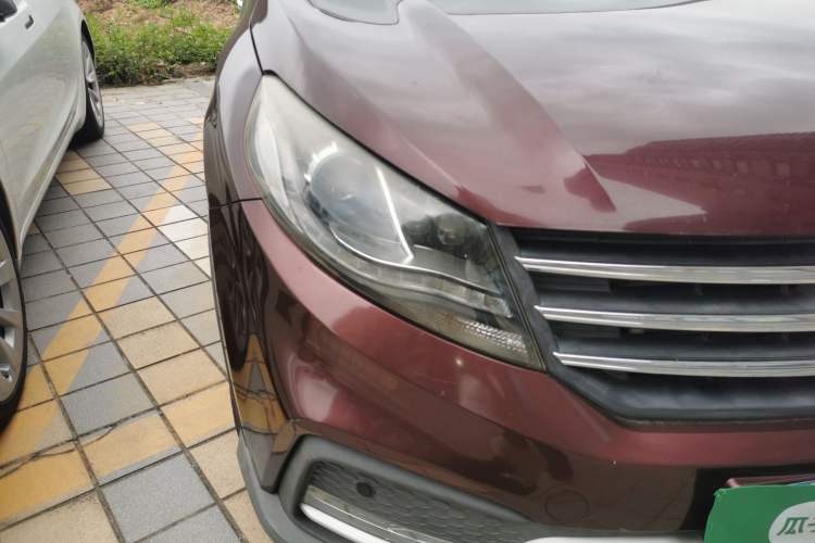 Used Dongfeng Fengon 580 2017 1.5T CVT Smart Style Model Right Front Headlight
