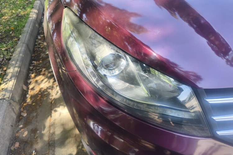 Used Dongfeng Fengon 580 2017 1.5T CVT Comfort Model Right Front Headlight