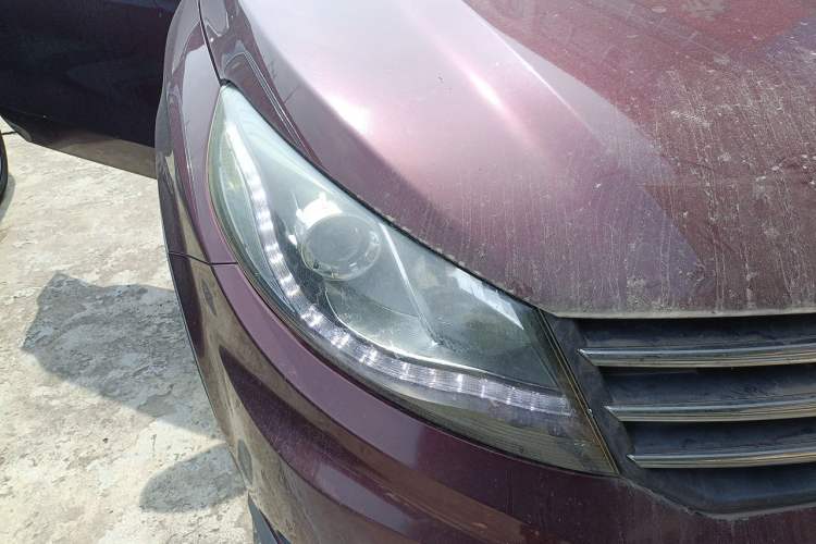 Used Dongfeng Fengon 580 2017 1.5T Manual Luxury Model Right Front Headlight