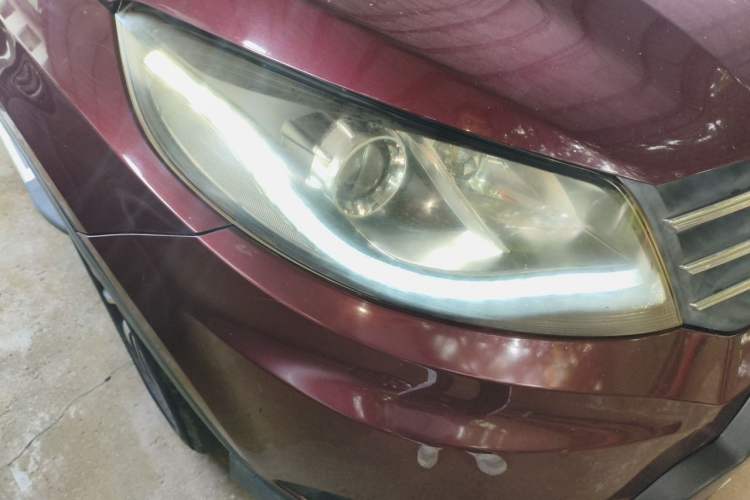 Used Dongfeng Fengon 580 2017 1.5T CVT Luxury Model Right Front Headlight