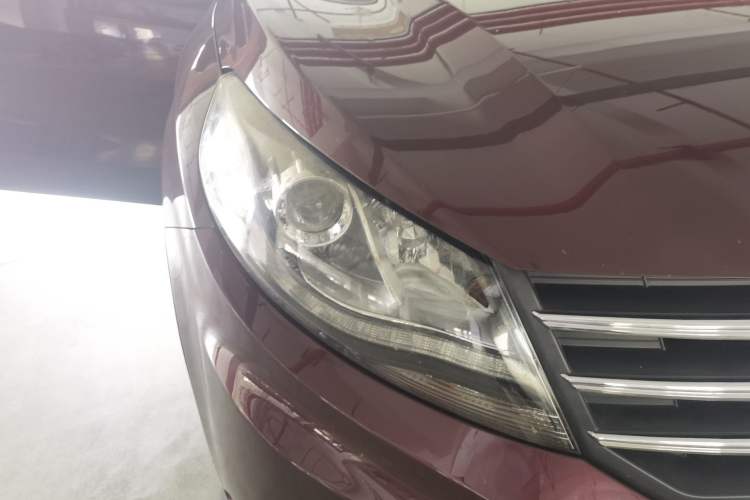 Used Dongfeng Fengon 580 2017 1.5T CVT Luxury Model Right Front Headlight