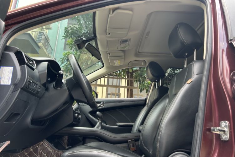 Used Dongfeng Fengon 580 2017 1.5T Manual Luxury Model Right Front Seat