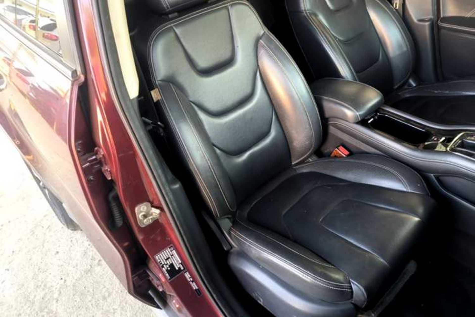 Used Dongfeng Fengon 580 2017 Revised Version 1.5T CVT Luxury Edition Right Front Seat