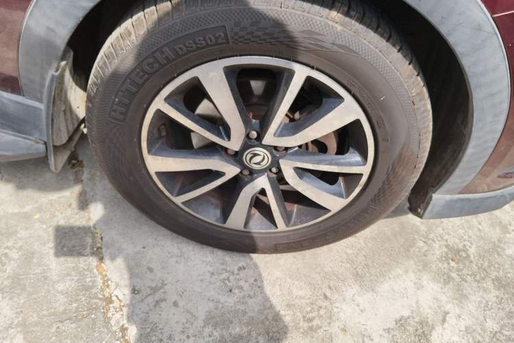 Used Dongfeng Fengon 580 2017 1.5T CVT Luxury Model Right Front Wheel Hub