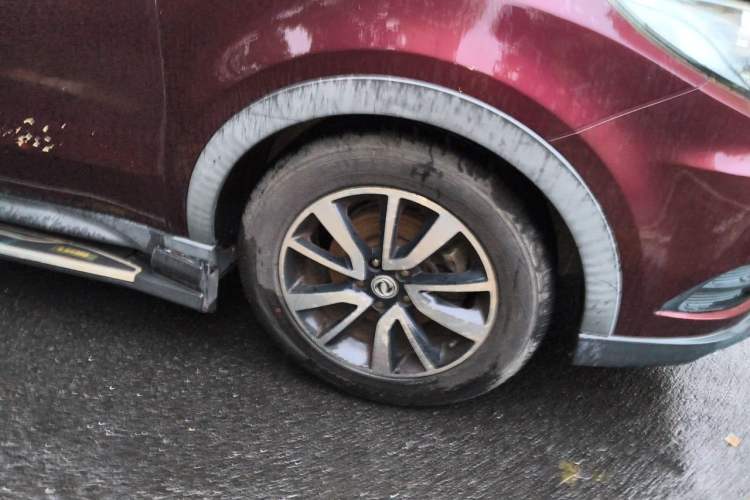 Used Dongfeng Fengon 580 2017 1.5T CVT Luxury Model Right Front Wheel Hub