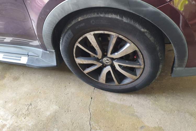 Used Dongfeng Fengon 580 2017 1.5T CVT Luxury Model Right Front Wheel Hub
