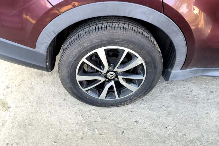 Used Dongfeng Fengon 580 2017 Revised Version 1.5T CVT Luxury Edition Right Rear Wheel Hub