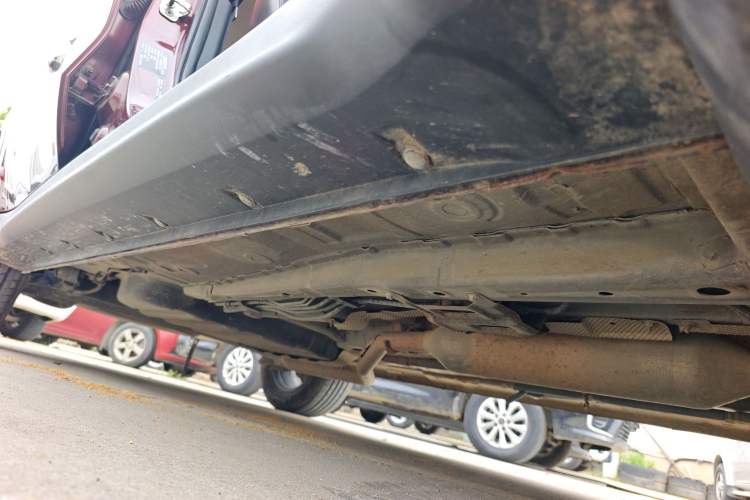 Used Dongfeng Fengon 580 2017 Revised Version 1.5T CVT Luxury Edition Right Side Sill