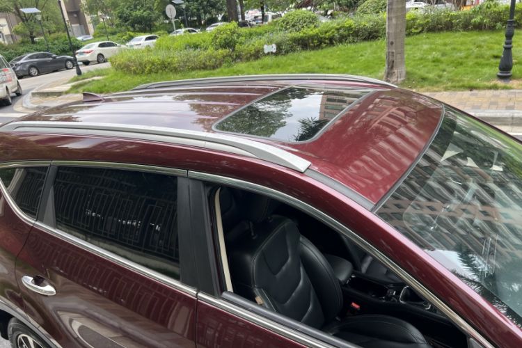 Used Dongfeng Fengon 580 2017 1.5T Manual Luxury Model Roof