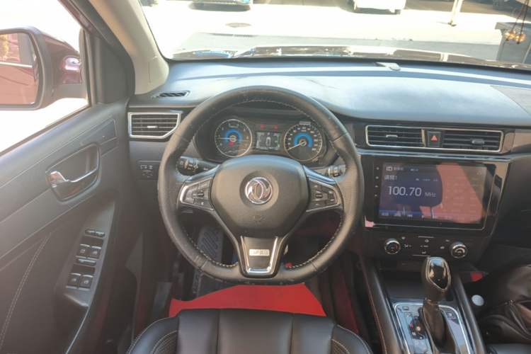 Used Dongfeng Fengon 580 2017 Revised Version 1.5T CVT Luxury Edition Steering Wheel