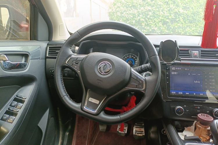 Used Dongfeng Fengon 580 2017 1.5T Manual Luxury Model Steering Wheel