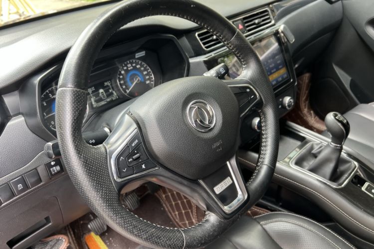 Used Dongfeng Fengon 580 2017 1.5T Manual Luxury Model Steering Wheel
