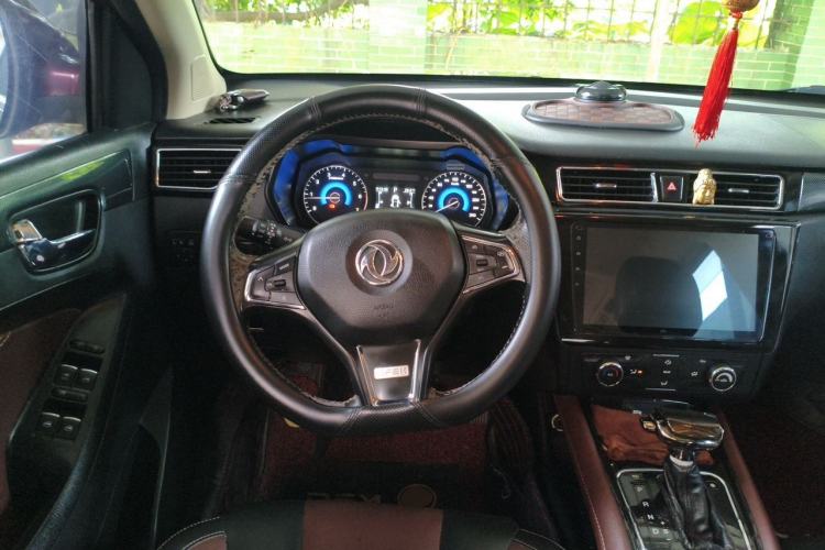 Used Dongfeng Fengon 580 2017 1.5T CVT Luxury Model Steering Wheel