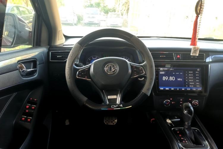 Used Dongfeng Fengon 580 2017 Revised Version 1.5T CVT Luxury Edition Steering Wheel