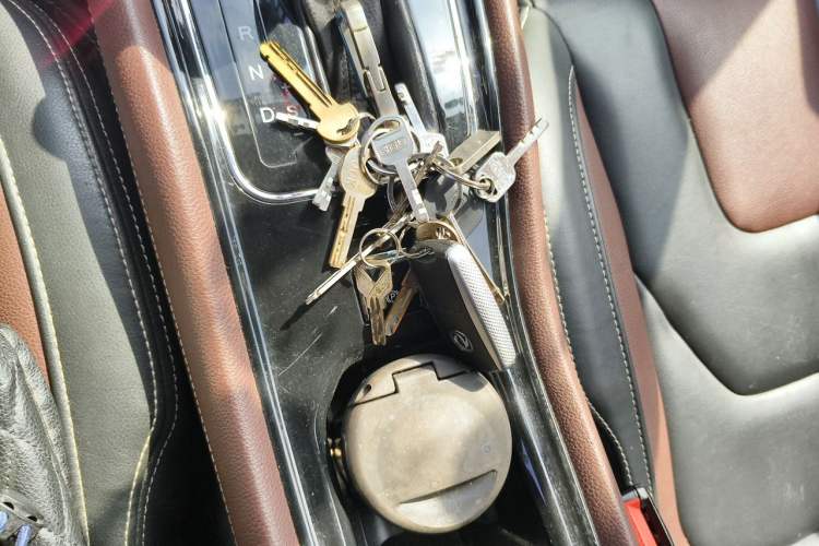 Used Dongfeng Fengon 580 2017 1.5T CVT Luxury Model Vehicle Key