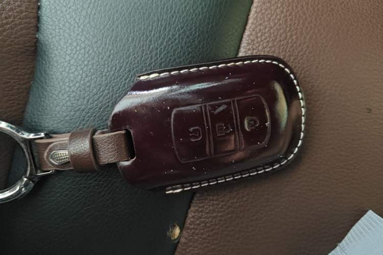 Used Dongfeng Fengon 580 2017 1.5T CVT Luxury Model Vehicle Key