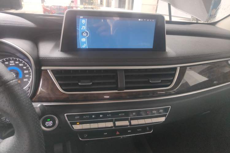 Used Dongfeng Fengon 580 2017 1.5T CVT Smart Style Model Audio And AC Panel