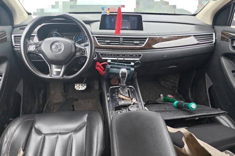 Used Dongfeng Fengon 580 2017 1.5T CVT Smart Style Model Center Console