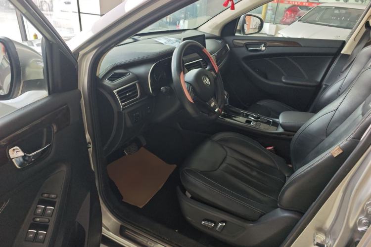 Used Dongfeng Fengon 580 2017 1.5T CVT Smart Style Model Driver Seat