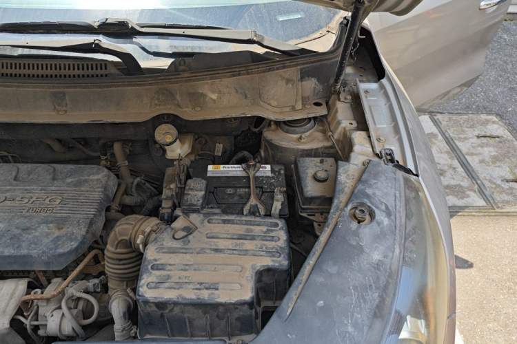 Used Dongfeng Fengon 580 2017 1.5T CVT Smart Style Model Engine Bay Left