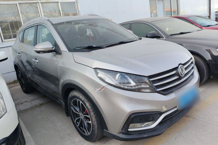 Used Dongfeng Fengon 580 2017 1.5T CVT Smart Style Model Front Right 45 Deg