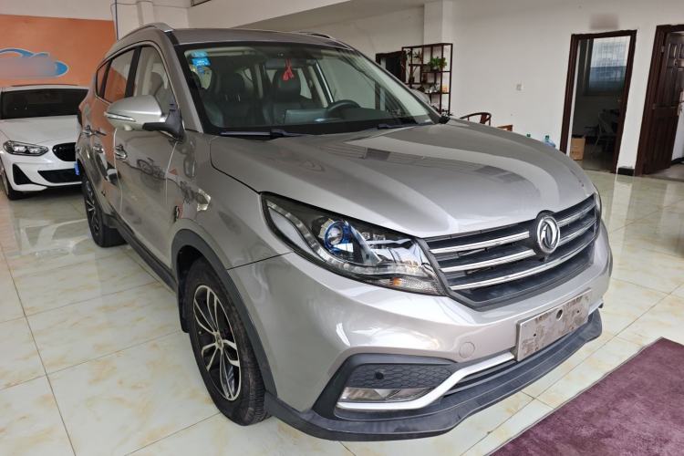 Used Dongfeng Fengon 580 2017 1.5T CVT Smart Style Model Front Right 45 Deg