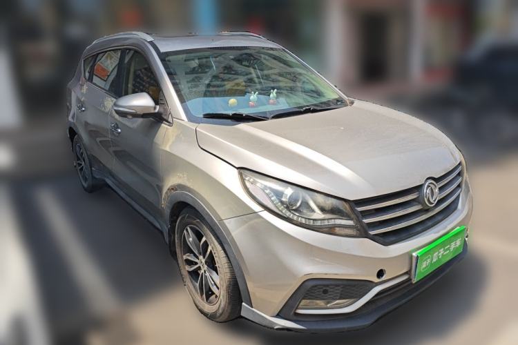 Used Dongfeng Fengon 580 2017 1.5T CVT Smart Style Model Front Right 45 Deg