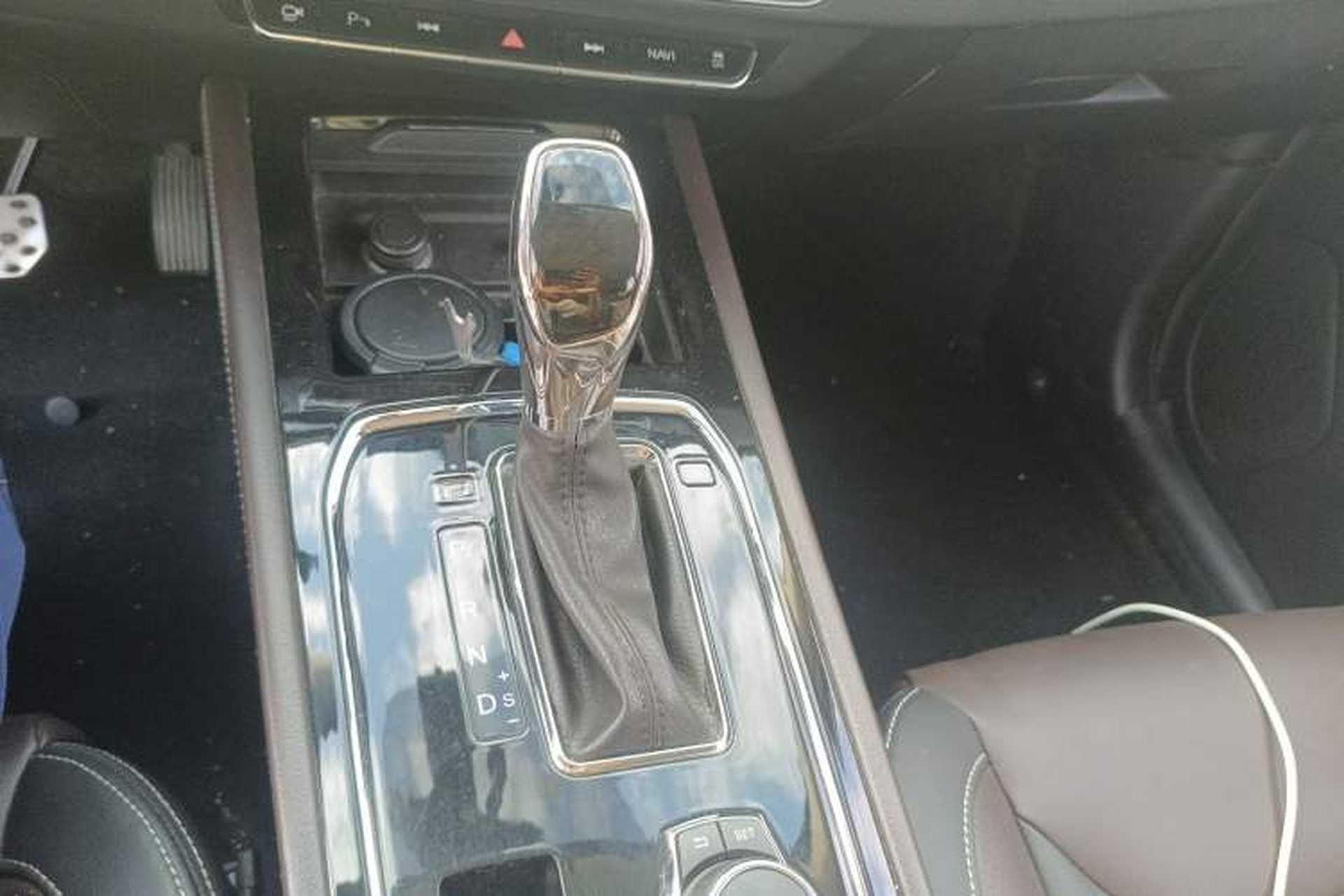 Used Dongfeng Fengon 580 2017 1.5T CVT Smart Connectivity Model Gear Lever