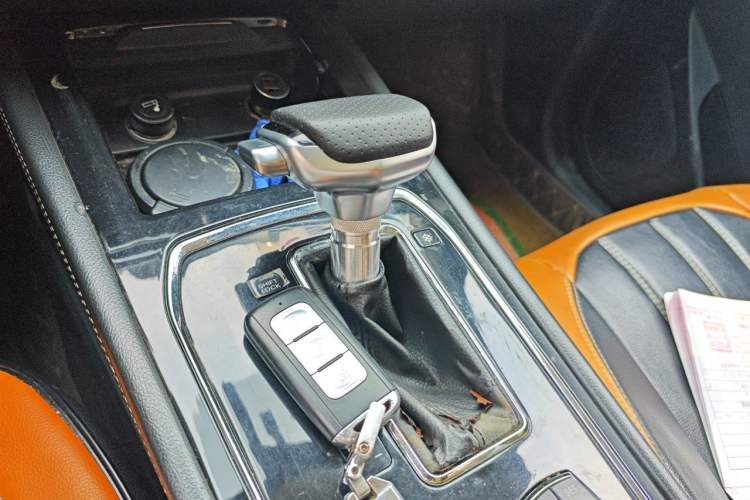 Used Dongfeng Fengon 580 2017 1.5T CVT Smart Style Model Gear Lever