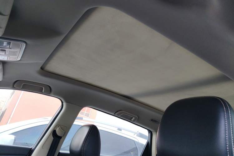 Used Dongfeng Fengon 580 2017 1.5T CVT Smart Style Model Headliner