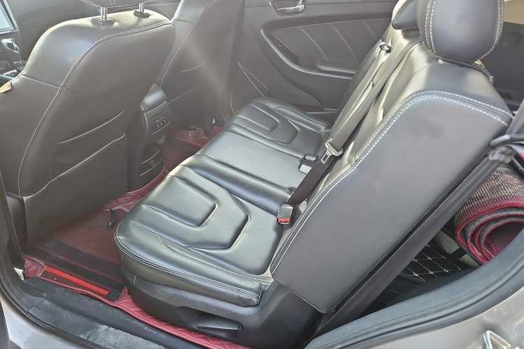 Used Dongfeng Fengon 580 2017 1.5T CVT Comfort Model Interior 1