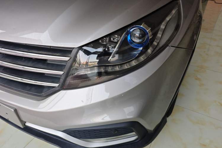 Used Dongfeng Fengon 580 2017 1.5T CVT Smart Connectivity Model Left Front Headlight