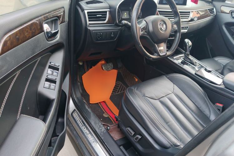 Used Dongfeng Fengon 580 2017 1.5T CVT Smart Style Model Left Front Seat